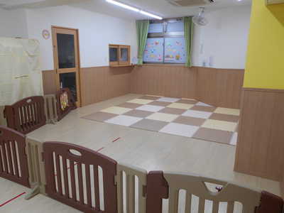  赤ちゃんのおへや