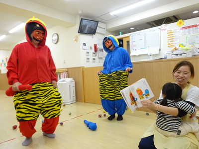  鬼のパンツのダンスを披露〜♪