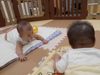  赤ちゃん同士会話しています♡♡♡