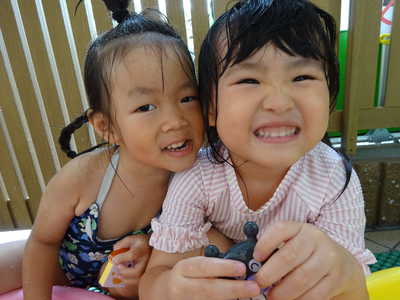  水あそび楽しいねー♪