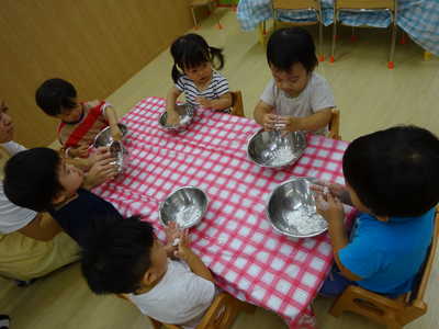  お団子こねこね✨