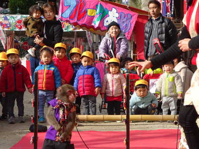  お猿の大道芸🐵を見たよ👀