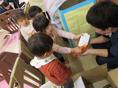  給食室まで運んだよ✨